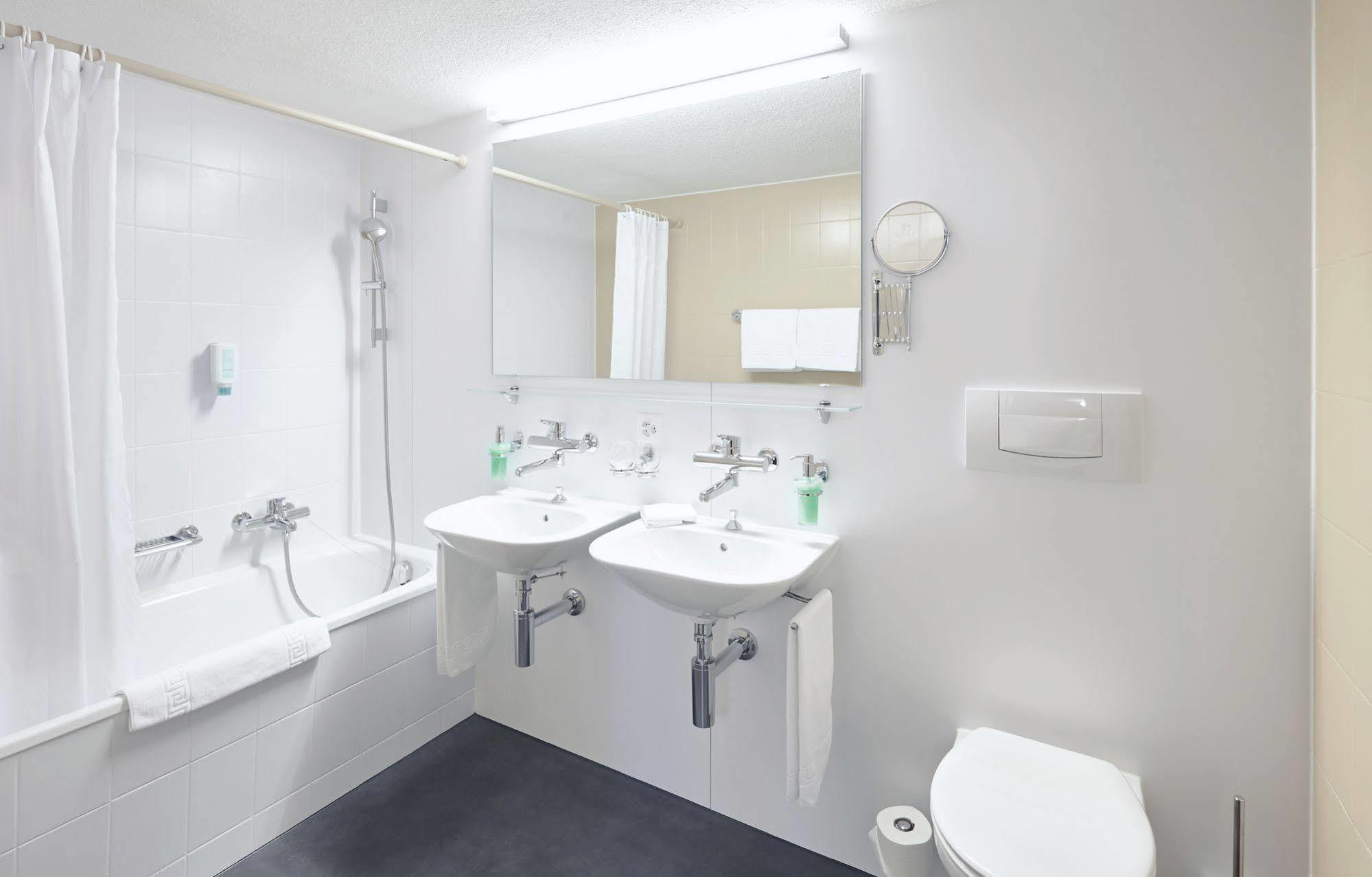 ריינפלדן Hotel Schiff Am Rhein מראה חיצוני תמונה